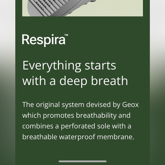 Sneakers - Picture 3 of 4